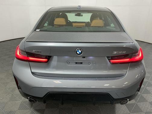 2026 BMW 330 i xDrive
