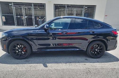 Carbon Black Metallic 2024 BMW X4 xDrive30i