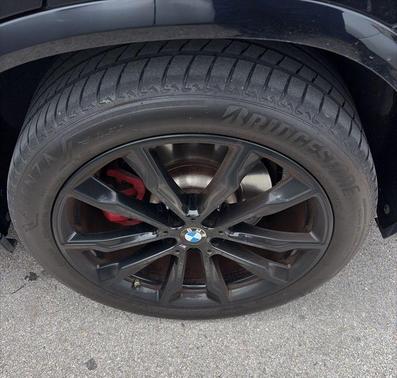 Carbon Black Metallic 2024 BMW X4 xDrive30i