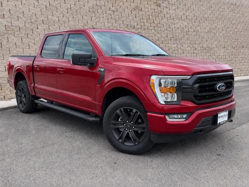 Rapid Red Metallic Tinted Clearcoat 2021 Ford F-150 XLT