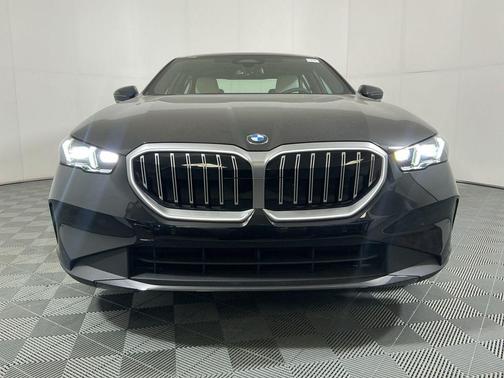 2026 BMW 530 530i