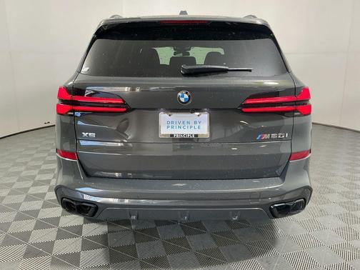 2026 BMW X5 M60i