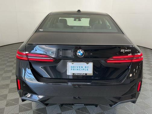 2026 BMW 530 i