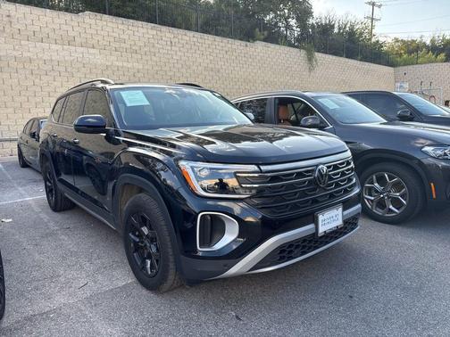 2025 Volkswagen Atlas 2.0T Peak Edition