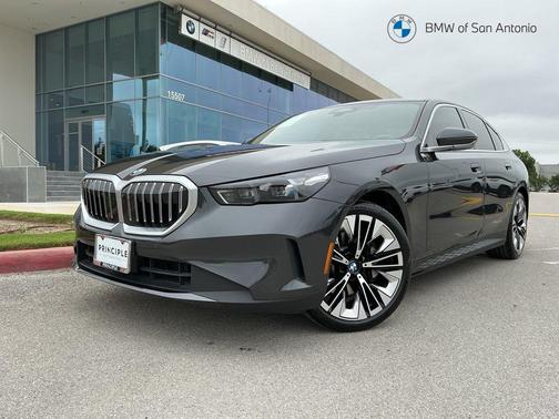 Dark Graphite Metallic 2024 BMW 530 530i