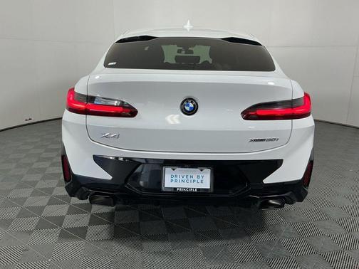 2023 BMW X4 xDrive30i