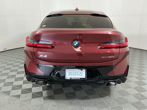 2023 BMW X4 xDrive30i