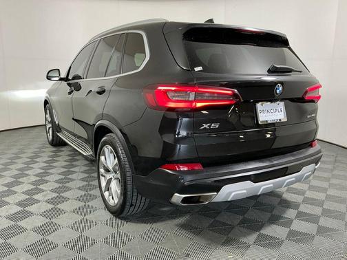 Black Sapphire Metallic 2023 BMW X5 sDrive40i