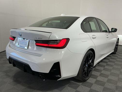 2025 BMW 330 i