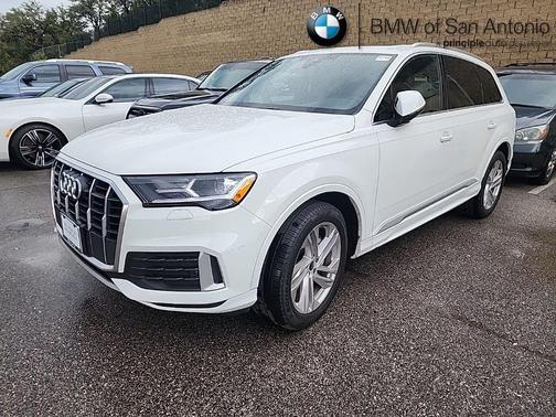 2023 Audi Q7 45 Premium
