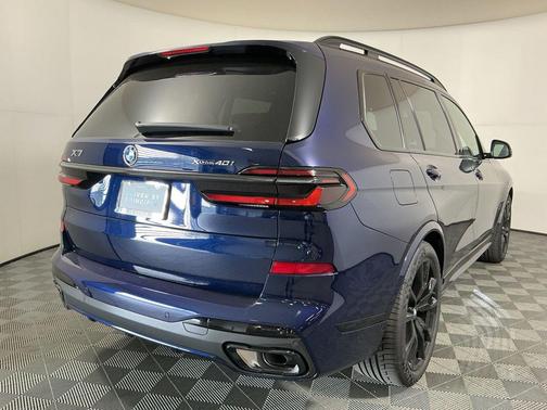 2026 BMW X7 xDrive40i