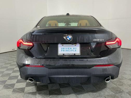 2026 BMW 230 230i