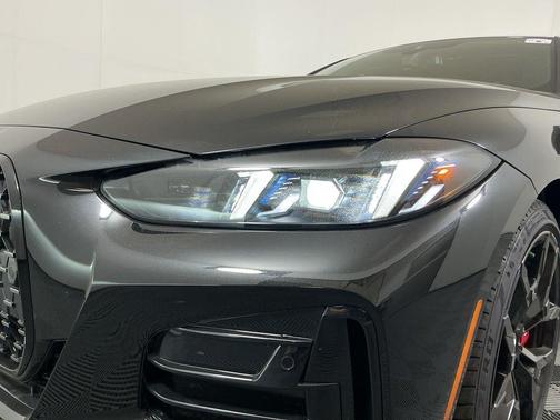 Black Sapphire Metallic 2027 BMW 430 i