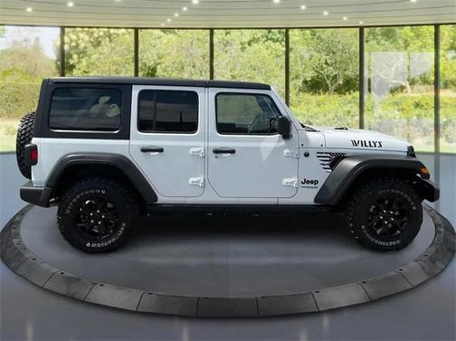 2022 Jeep Wrangler Unlimited Willys 4x4