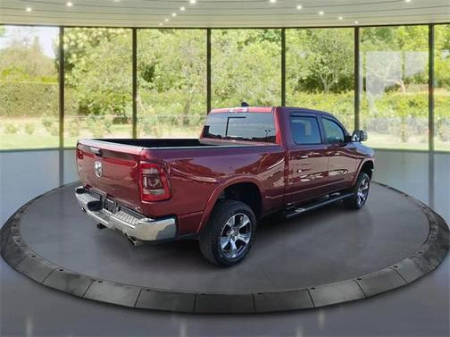 2019 RAM 1500 Laramie Crew Cab 4x4 64' Box