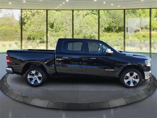 2021 RAM 1500 Laramie Crew Cab 4x4 57' Box