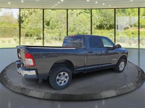2022 RAM 2500 Big Horn Crew Cab 4x4 64' Box