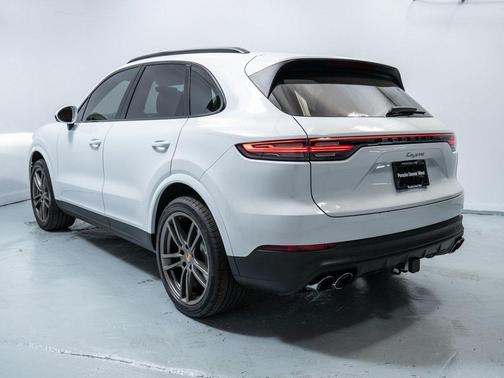 2023 Porsche Cayenne 