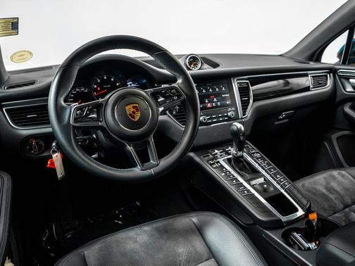 Black 2018 Porsche Macan