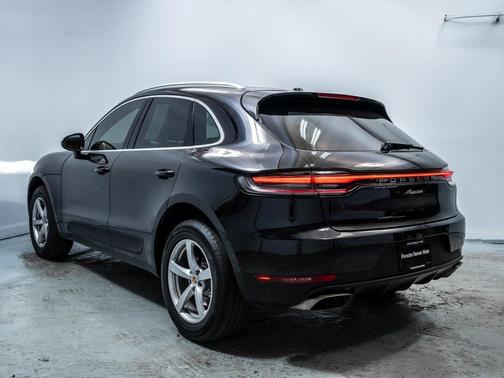 2021 Porsche Macan Base
