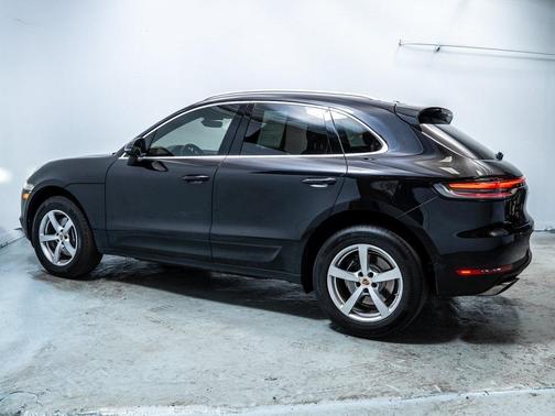 2021 Porsche Macan Base