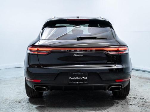 2021 Porsche Macan Base