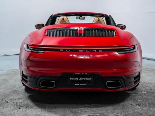 2024 Porsche 911 Carrera