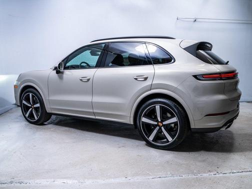 2026 Porsche Cayenne Base