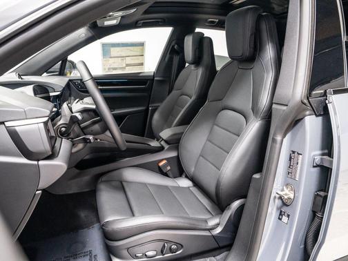 Slate Gray 2026 Porsche Macan 4