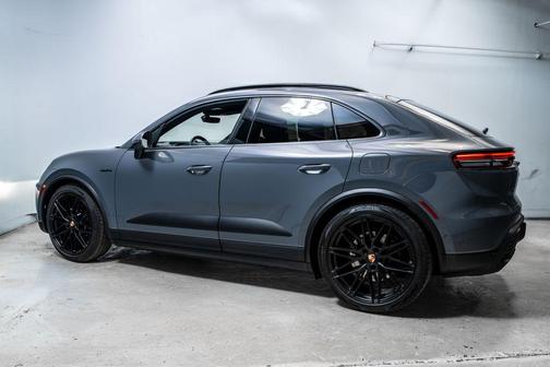 Slate Gray 2026 Porsche Macan 4