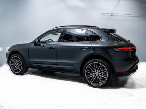 2025 Porsche Macan 