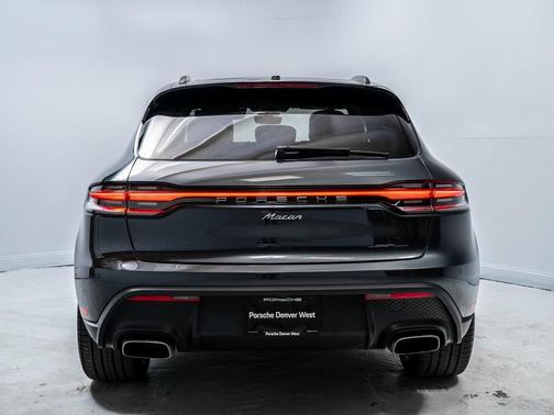 2025 Porsche Macan 