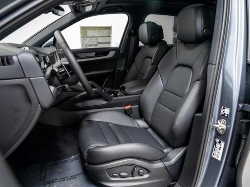 2026 Porsche Cayenne AWD