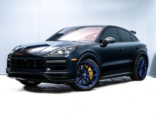 Moonlight Blue Metallic 2023 Porsche Cayenne Turbo GT