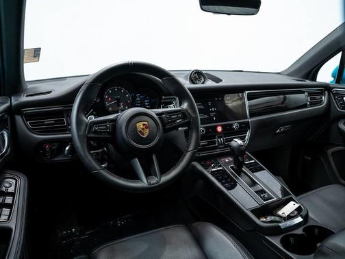 2022 Porsche Macan S