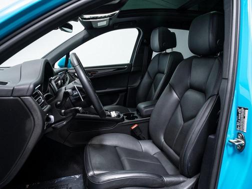 2022 Porsche Macan S