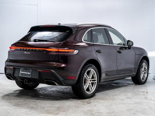2025 Porsche Macan T