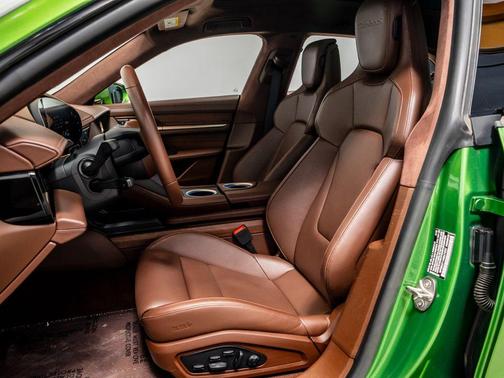 2022 Porsche Taycan Turbo S