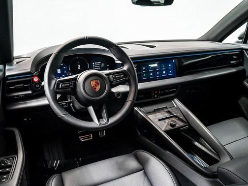 2025 Porsche Macan 4S