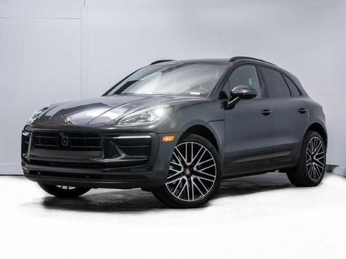Volcano Grey Metallic 2026 Porsche Macan