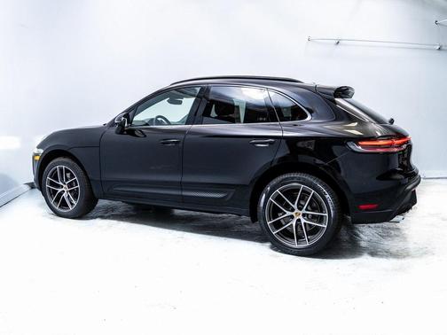 2025 Porsche Macan 