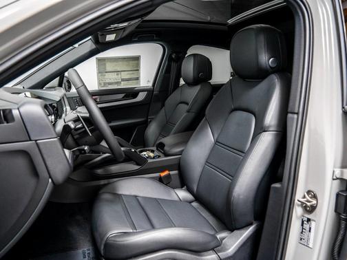 2026 Porsche Cayenne AWD