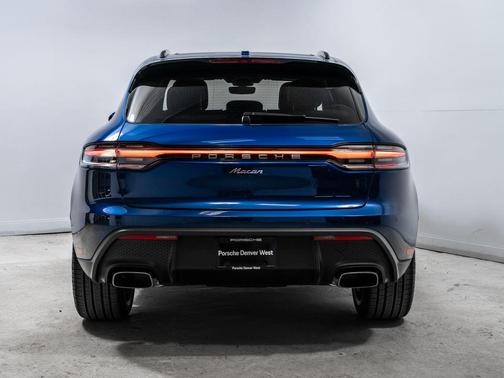 2026 Porsche Macan Base