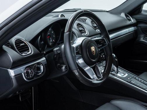 2025 Porsche 718 Cayman S