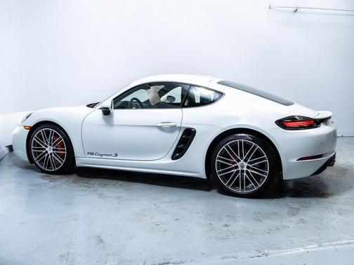 2025 Porsche 718 Cayman S