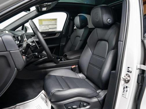 2026 Porsche Cayenne Base