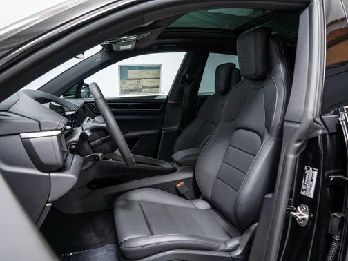 2025 Porsche Macan 4S