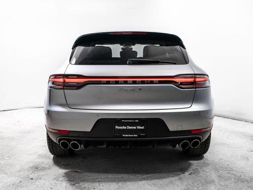 Dolomite Silver Metallic 2020 Porsche Macan S