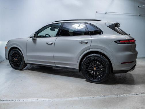 2026 Porsche Cayenne Base
