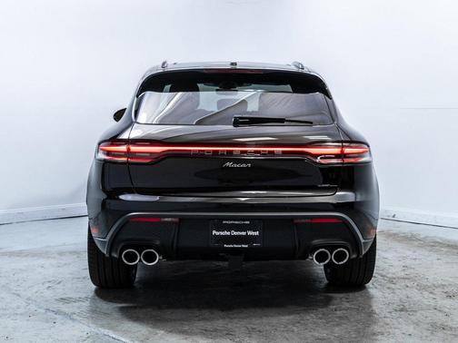 2025 Porsche Macan 